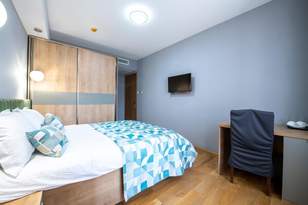 Hotel Solo Tbilisi ภายนอก รูปภาพ