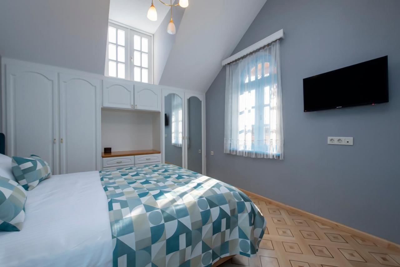 Hotel Solo Tbilisi ภายนอก รูปภาพ
