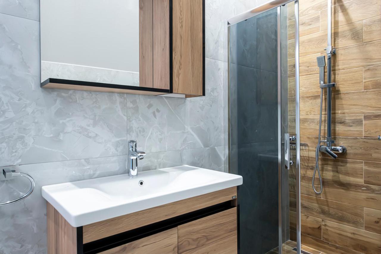 Hotel Solo Tbilisi ภายนอก รูปภาพ