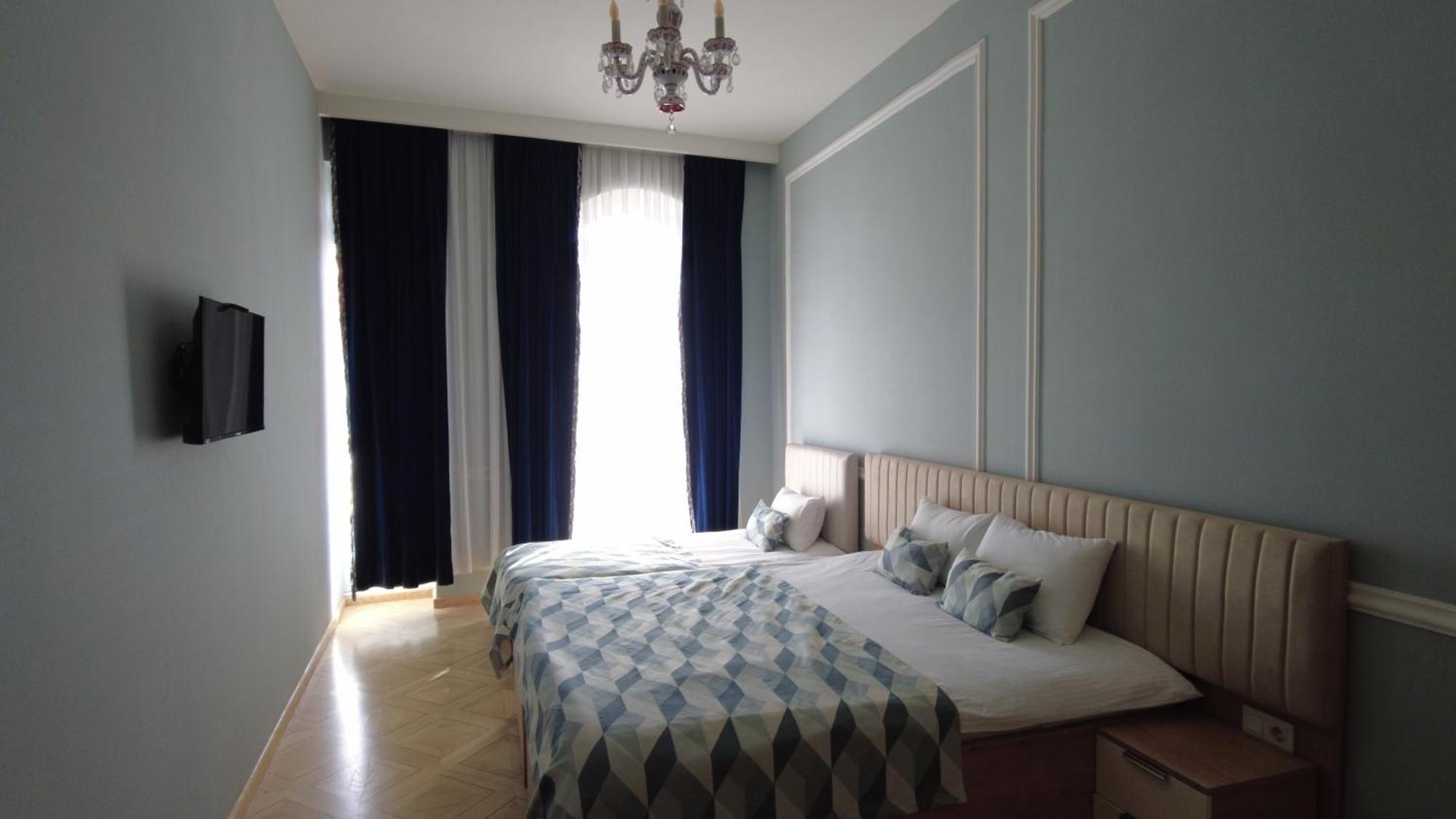 Hotel Solo Tbilisi ภายนอก รูปภาพ