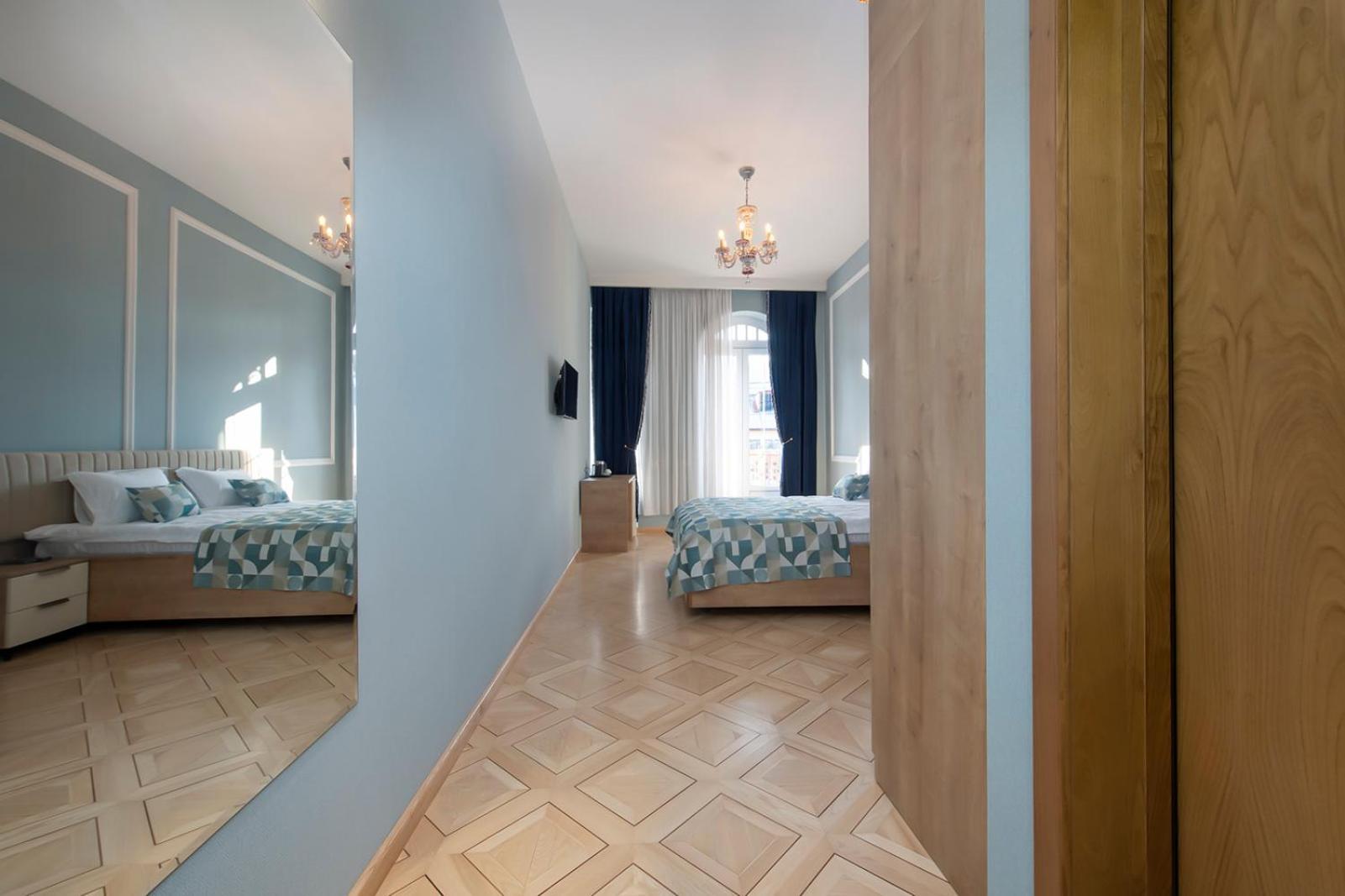 Hotel Solo Tbilisi ภายนอก รูปภาพ